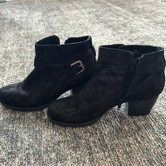Black booties - Picture 2 of 5
